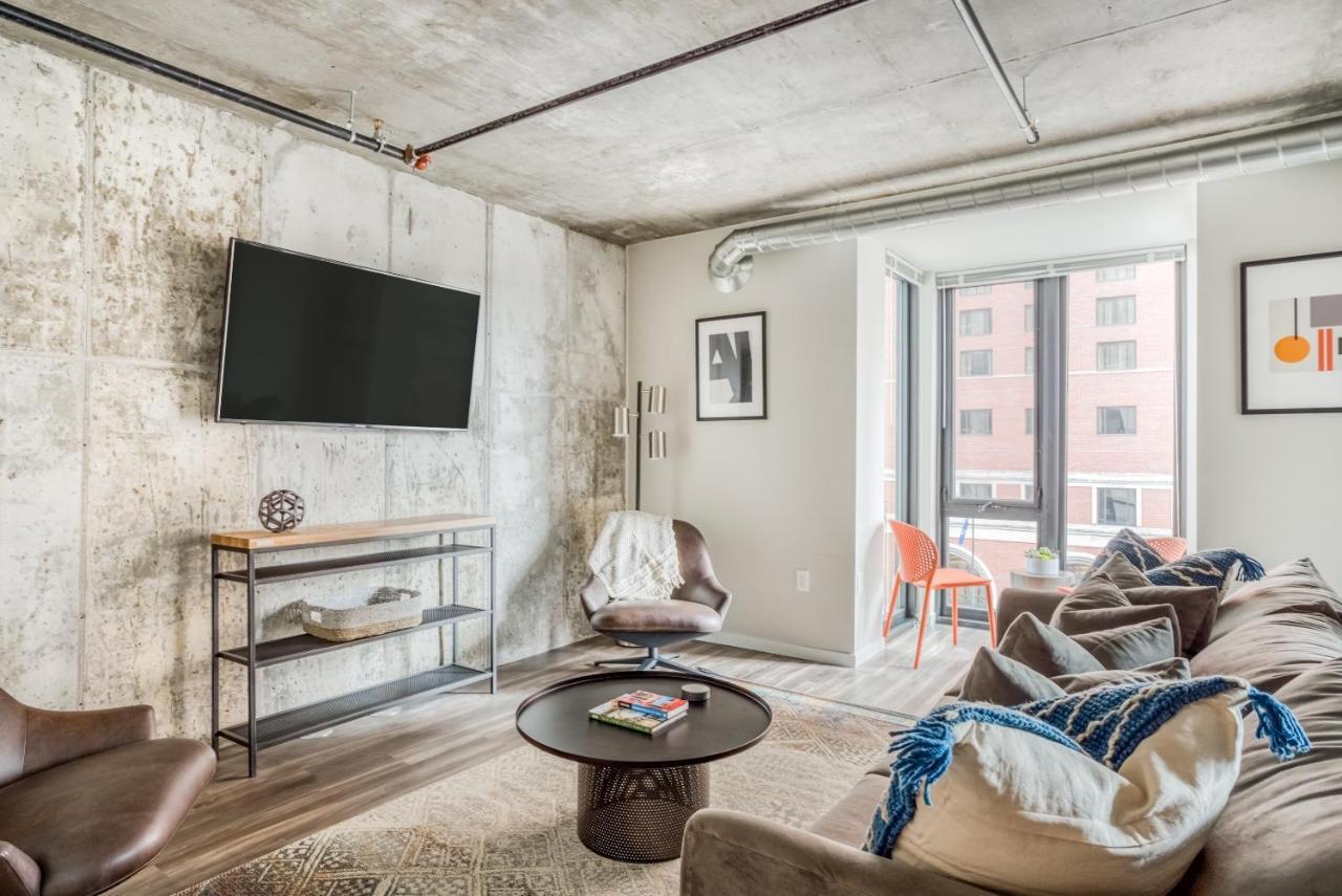 Mint House Minneapolis - Downtown West Екстериор снимка