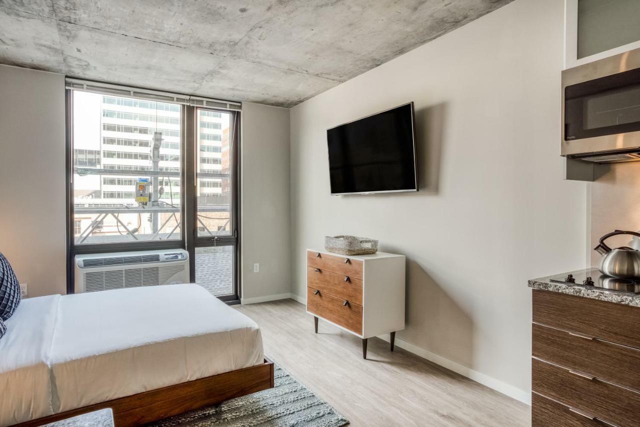 Mint House Minneapolis - Downtown West Екстериор снимка