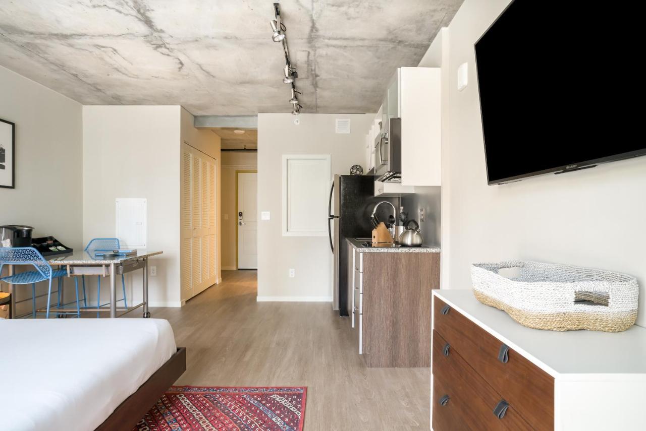 Mint House Minneapolis - Downtown West Екстериор снимка