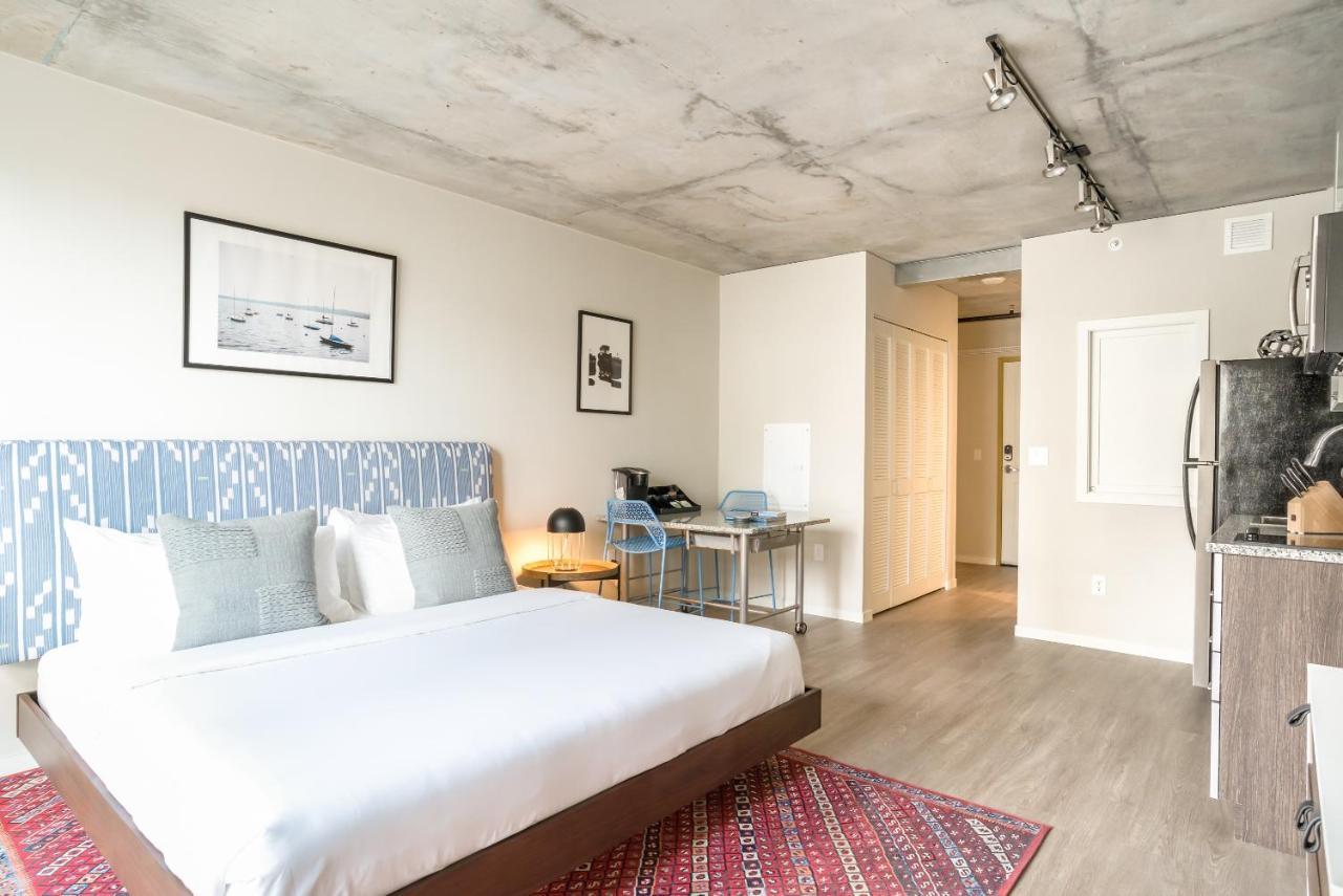 Mint House Minneapolis - Downtown West Екстериор снимка